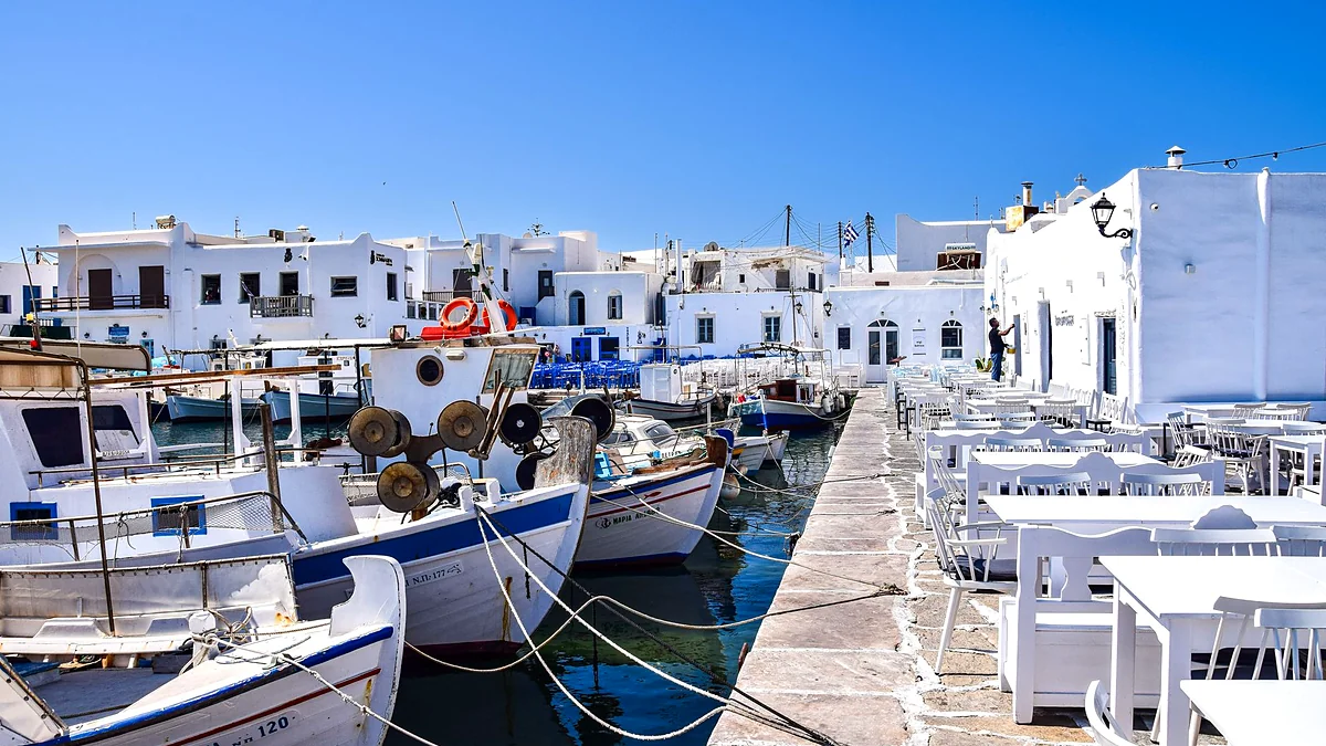 Paros in Late Autumn: A 4-Day Slow Art Itinerary Guide